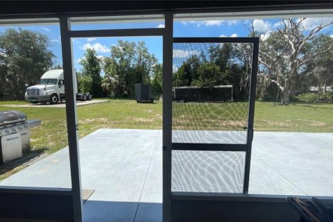 House in Haines City, Florida 4 bedrooms, 207.64 sq.m. № 2304394 - photo 26