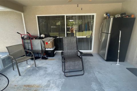 House in Haines City, Florida 4 bedrooms, 207.64 sq.m. № 2304394 - photo 24