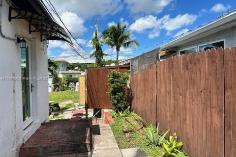 Дом в Дания-Бич, Флорида 1 спальня, 41.81м2 № 1951328