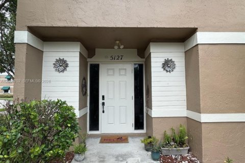 Touwnhouse à vendre à Cooper City, Floride: 3 chambres, 135.54 m2 № 2170546 - photo 2