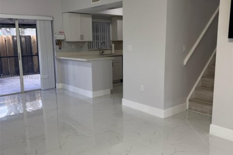 Touwnhouse à vendre à Cooper City, Floride: 3 chambres, 135.54 m2 № 2170546 - photo 7