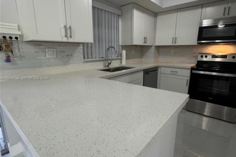 Touwnhouse à vendre à Cooper City, Floride: 3 chambres, 135.54 m2 № 2170546 - photo 9
