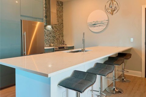 Condo in Tampa, Florida, 2 bedrooms  № 2099515 - photo 2