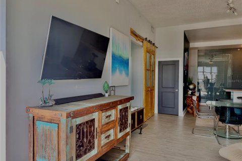 Condo in Tampa, Florida, 2 bedrooms  № 2099515 - photo 10