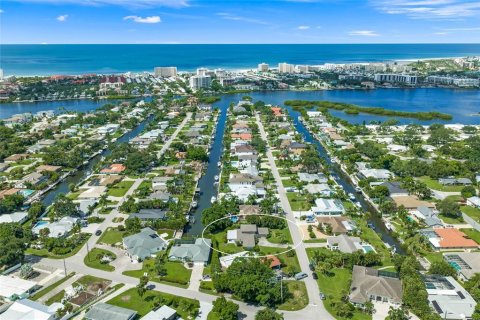 Villa ou maison à vendre à Sarasota, Floride: 4 chambres, 286.51 m2 № 2355111 - photo 4