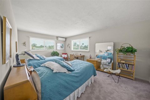 Villa ou maison à vendre à Sarasota, Floride: 4 chambres, 286.51 m2 № 2355111 - photo 28