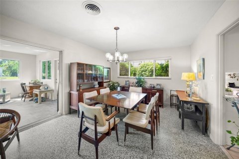 Villa ou maison à vendre à Sarasota, Floride: 4 chambres, 286.51 m2 № 2355111 - photo 12