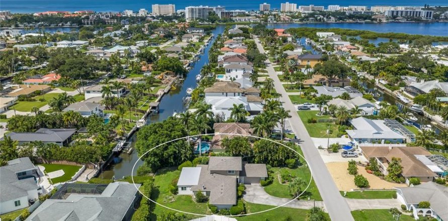Villa ou maison à Sarasota, Floride 4 chambres, 286.51 m2 № 2355111