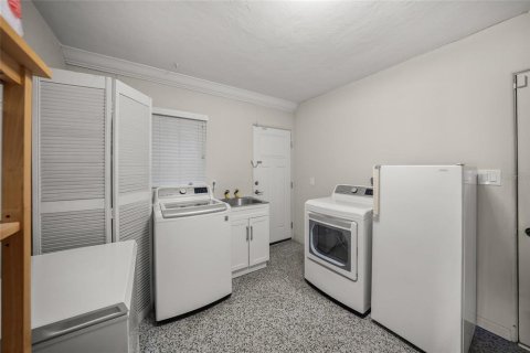 Villa ou maison à vendre à Sarasota, Floride: 4 chambres, 286.51 m2 № 2355111 - photo 29