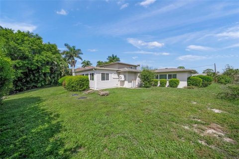 Villa ou maison à vendre à Sarasota, Floride: 4 chambres, 286.51 m2 № 2355111 - photo 30
