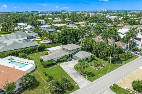 Villa ou maison à vendre à Sarasota, Floride: 4 chambres, 286.51 m2 № 2355111 - photo 3