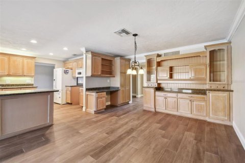 House in Treasure Island, Florida 3 bedrooms, 308.53 sq.m. № 1762062 - photo 26