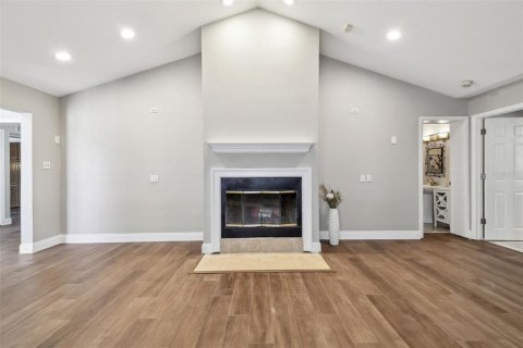 House in Treasure Island, Florida 3 bedrooms, 308.53 sq.m. № 1762062 - photo 19