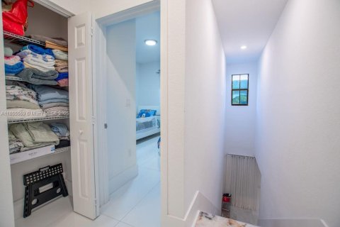 Townhouse in Fort Lauderdale, Florida 3 bedrooms, 152.92 sq.m. № 1882014 - photo 21