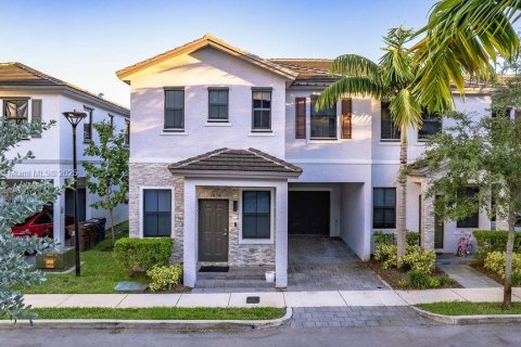 Townhouse in Fort Lauderdale, Florida 3 bedrooms, 152.92 sq.m. № 1882014 - photo 1