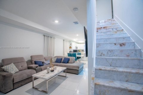 Townhouse in Fort Lauderdale, Florida 3 bedrooms, 152.92 sq.m. № 1882014 - photo 20