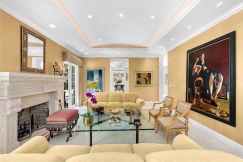 Casa en venta en Miami, Florida, 5 dormitorios, 624.3 m2 № 2038938 - foto 19