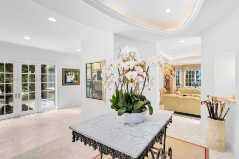 Casa en venta en Miami, Florida, 5 dormitorios, 624.3 m2 № 2038938 - foto 4