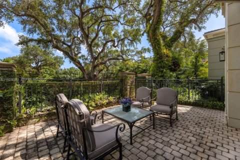 Casa en venta en Miami, Florida, 5 dormitorios, 624.3 m2 № 2038938 - foto 15