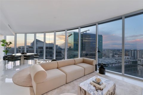 Copropriété à louer à Miami, Floride: 1 chambre, 90.67 m2 № 2417168 - photo 3