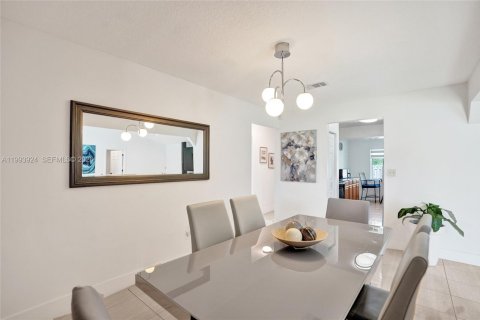 Купить виллу или дом в Санрайз, Флорида 3 спальни, 176.33м2, № 2066162 - фото 15