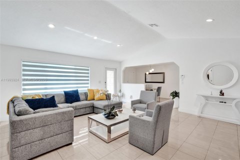 Купить виллу или дом в Санрайз, Флорида 3 спальни, 176.33м2, № 2066162 - фото 7