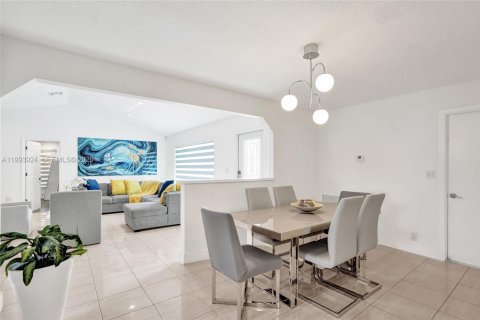 Купить виллу или дом в Санрайз, Флорида 3 спальни, 176.33м2, № 2066162 - фото 13