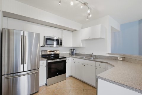 Condominio en venta en Boynton Beach, Florida, 3 dormitorios, 114.55 m2 № 2190872 - foto 2