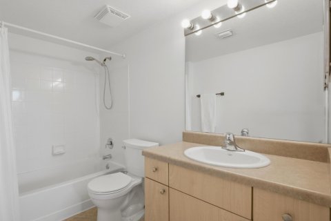 Condominio en venta en Boynton Beach, Florida, 3 dormitorios, 114.55 m2 № 2190872 - foto 20