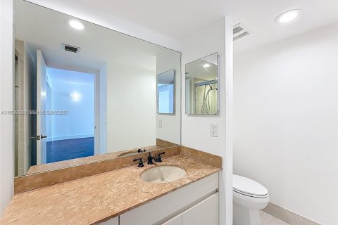 Touwnhouse à louer à Aventura, Floride: 4 chambres, 265.42 m2 № 1989446 - photo 16