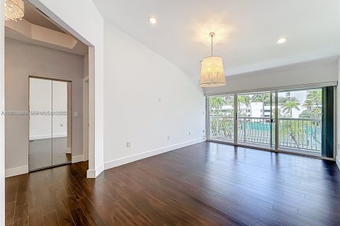 Touwnhouse à louer à Aventura, Floride: 4 chambres, 265.42 m2 № 1989446 - photo 13