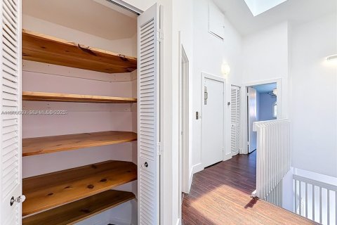 Touwnhouse à louer à Aventura, Floride: 4 chambres, 265.42 m2 № 1989446 - photo 21