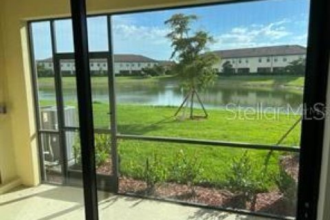 Townhouse in Venice, Florida 3 bedrooms, 181.07 sq.m. № 1901360 - photo 28