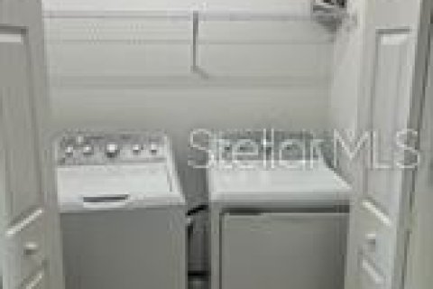 Townhouse in Venice, Florida 3 bedrooms, 181.07 sq.m. № 1901360 - photo 18