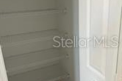Townhouse in Venice, Florida 3 bedrooms, 181.07 sq.m. № 1901360 - photo 13