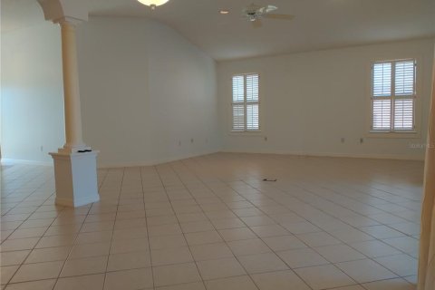 Villa ou maison à louer à The Villages, Floride: 3 chambres, 179.12 m2 № 2386282 - photo 6