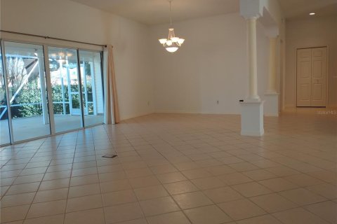 Villa ou maison à louer à The Villages, Floride: 3 chambres, 179.12 m2 № 2386282 - photo 8
