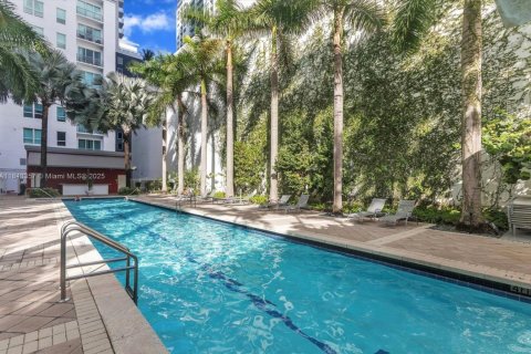 Condominio en venta en Miami, Florida, 1 dormitorio, 60.48 m2 № 1957976 - foto 14