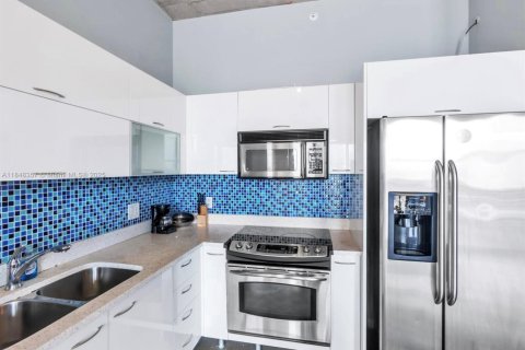 Condominio en venta en Miami, Florida, 1 dormitorio, 60.48 m2 № 1957976 - foto 4