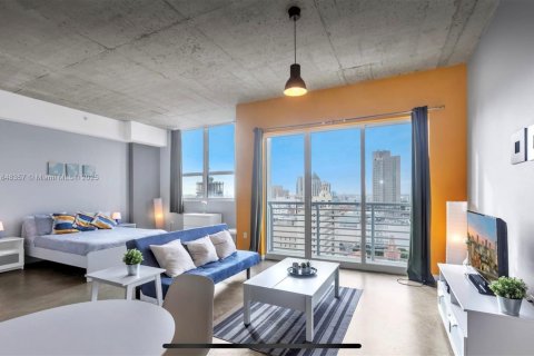 Condominio en venta en Miami, Florida, 1 dormitorio, 60.48 m2 № 1957976 - foto 11
