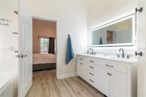 Villa ou maison à vendre à Oviedo, Floride: 3 chambres, 164.99 m2 № 2230465 - photo 19