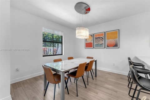 Купить виллу или дом в Майами, Флорида 4 спальни, 241.73м2, № 2052443 - фото 11