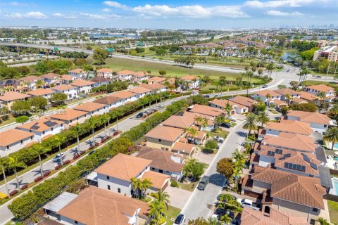 Купить виллу или дом в Майами, Флорида 4 спальни, 241.73м2, № 2052443 - фото 29