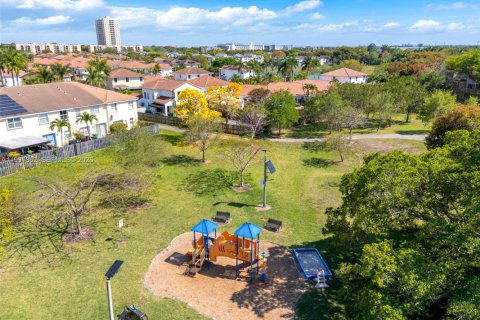 Купить виллу или дом в Майами, Флорида 4 спальни, 241.73м2, № 2052443 - фото 28