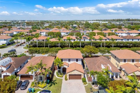 Купить виллу или дом в Майами, Флорида 4 спальни, 241.73м2, № 2052443 - фото 24