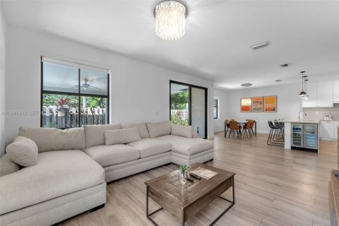 Купить виллу или дом в Майами, Флорида 4 спальни, 241.73м2, № 2052443 - фото 13