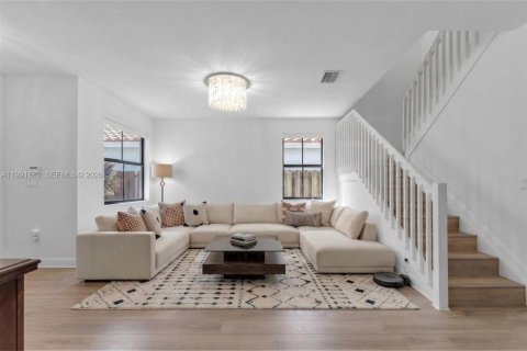 Купить виллу или дом в Майами, Флорида 4 спальни, 241.73м2, № 2052443 - фото 4