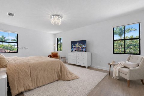 Купить виллу или дом в Майами, Флорида 4 спальни, 241.73м2, № 2052443 - фото 15