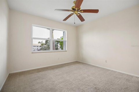 Condo in Punta Gorda, Florida, 2 bedrooms № 2093902 - photo 15