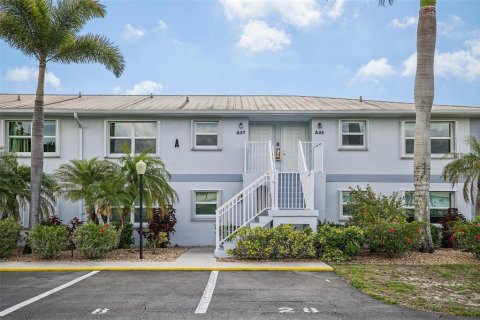 Condo in Punta Gorda, Florida, 2 bedrooms  № 2093902